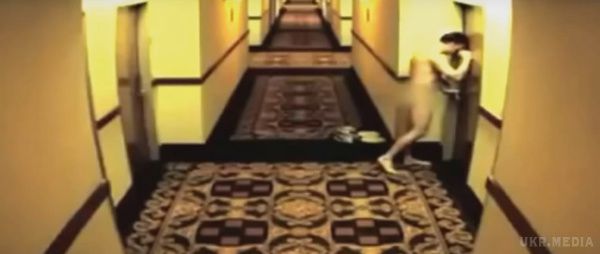 Чоловік пройшовся голяка через весь готель. Повчальна історія про те, що голе дефіле у присутності камер відеоспостереження може призвести до несподіваної слави.
