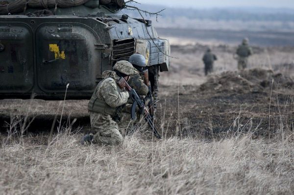 Окремі підрозділи ЗСУ покращили тактичне положення на Донецькому напрямку, – штаб. Збройні сили України строго дотримуються Мінських угод, відповідно до положень яких можуть зміцнювати або переобладнати свої позиції,