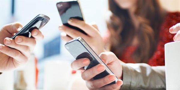 Як залежність від інтернету і смартфонів впливає на хімічний склад мозку