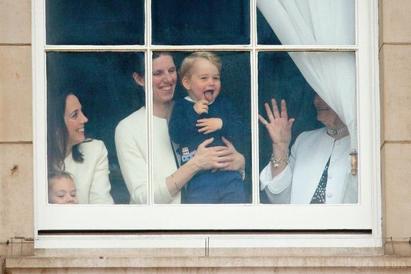 Батьки принца Джорджа були шоковані, коли дізналися, що він попросив у Санти на Різдво. Звичайний хлопчина.