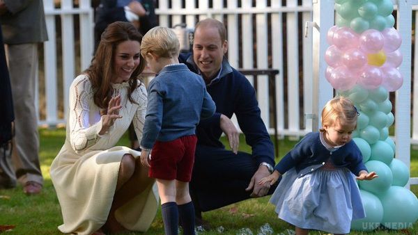 Батьки принца Джорджа були шоковані, коли дізналися, що він попросив у Санти на Різдво. Звичайний хлопчина.