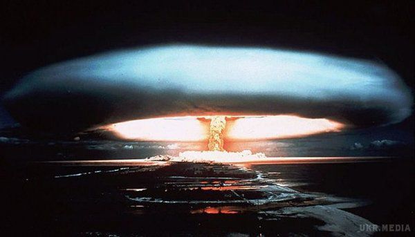 У США випробували систему оповіщення на випадок ядерного удару(відео). Сигнал оповіщення у вигляді "тривожної сирени" відчували на випадок ракетного удару Північної Кореї на Гаваях.