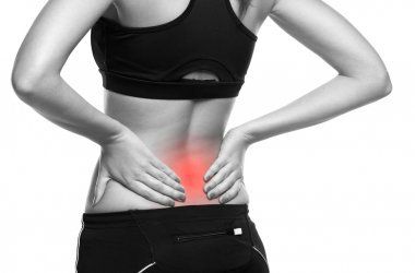 Ця шкідлива звичка стає причиною болю в спині. Американські вчені з Медичної школи Файнберга Північно-Західного Університету з'ясували, що у курців втричі частіше розвивається хронічний біль у спині.