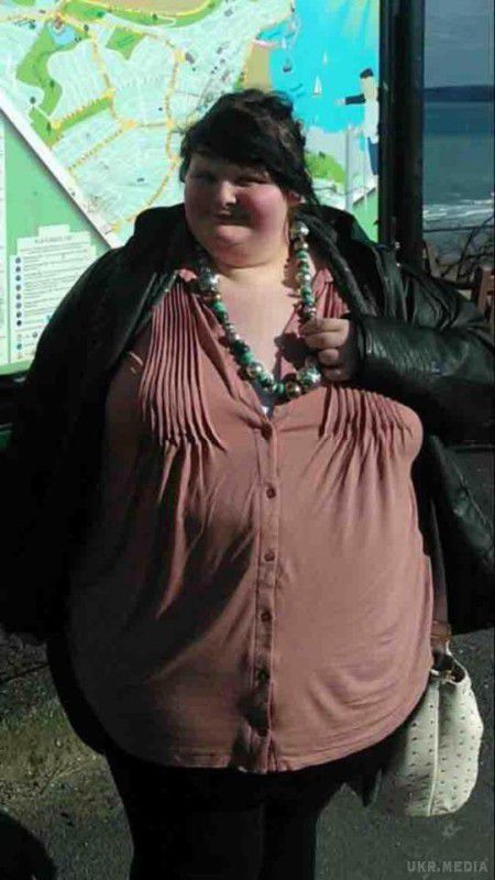 Любов буває різною: дівчина погладшала до 220 кг заради свого хлопця (Фото). У віці 18 років Кірсті Моунси з Кінгстон-апон-Халл важила 222 кілограми і практично була прив'язана до будинку.
