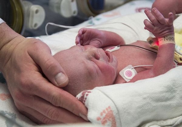 Це перша у світі дитина, народжена таким способом. Подія, що сколихнула світ медицини!. Американські лікарі зробили диво.