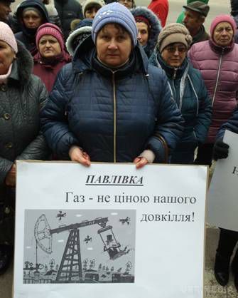 Жителі двох селищ під Харковом не хочуть пускати до себе газовидобувників. Тим часом Харківська обласна рада і районні чиновники фактично дали «добро».
