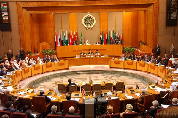 Ліга арабських держав закликала Трампа скасувати рішення щодо Єрусалиму. Голова МЗС Лівану закликав ввести економічні санкції проти США, але в підсумковий варіант заяви ЛАД ця пропозиція не увійшла.