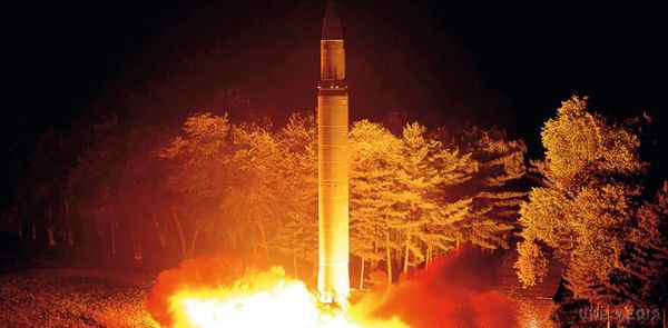 Ядерна загроза. Чому війна між США та Північною Кореєю близька як ніколи. Дальність польоту нової північнокорейської ракети в 14 тис. км означає, що Сполучені Штати перетворені в ціль.