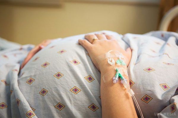 22 вагітні жінки "підчепили" інфекцію в санаторії під Харковом. В області зафіксовано спалах захворюваності серед вагітних, які відпочивали в санаторії "Високий". За медичною допомогою звернулися 22 жінки.