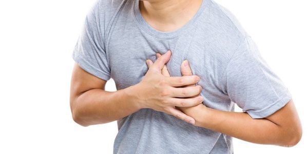 Ці ознаки можуть вказувати на захворювання серця. Кардіологи назвали симптоми, які можуть вказувати на захворювання серця.