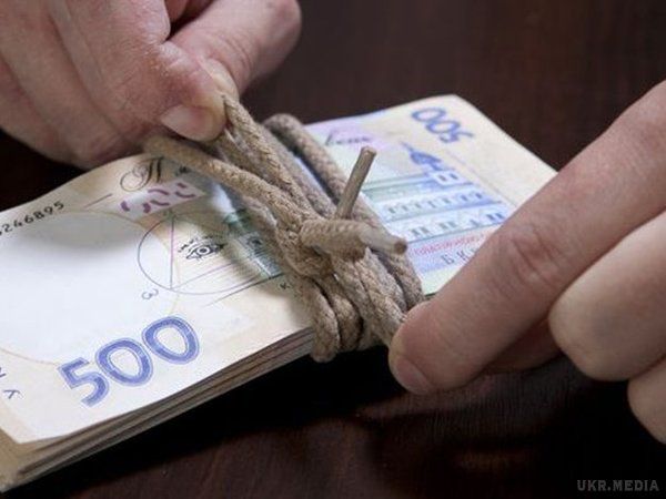 Гідна зарплата: бухгалтер сільради нараховувала собі бюджетні кошти. У Київській області колишній головний бухгалтер сільради незаконно нарахувала собі більше 100 тис. грн зарплати.