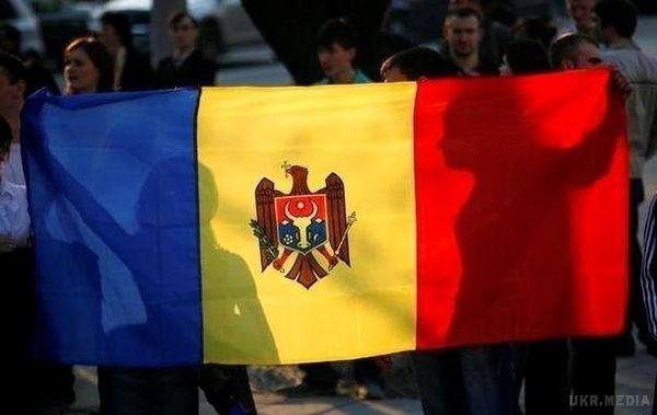 Офіційною мовою в Молдові може стати румунська. Уряд Молдови схвалив зміну мови з молдавської на румунську.