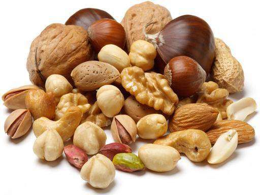 Названо невідома раніше корисна властивість горіхів. Вчені з США виявили, що вживання горіхів підвищує частоту мозкових ритмів, пов'язаних з пізнавальними процесами.
