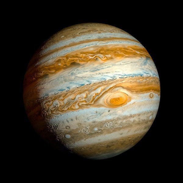 В NASA показали, що приховує червона пляма на Юпітері розміром Землю. NASA показало на відео надра Великої червоної плями Юпітера. Ролик змонтували з анімованих зображень. Також фахівці зазначили, що за допомогою космічної станції Juno (Jupiter Polar Orbiter) вони змогли визначити глибину вихору.