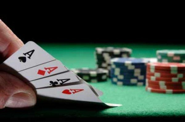 Штучний інтелект виграв майже 2 мільйони доларів у покер. Штучний інтелект Libratus обіграв чотирьох всесвітньо відомих гравців у покер в техаський холдем і набрав 1,8 млн доларів у фішках