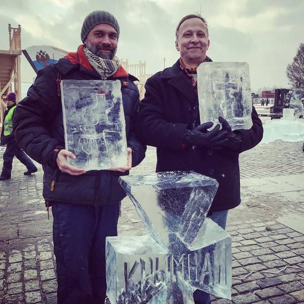 Охлобистін показав фото зі скульптурою "Кримнаш". Знімки були зроблені на фестивалі Льодова Москва .