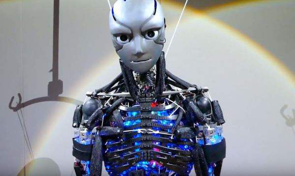 У Мережі показали, як роботи качають прес (відео). Японські інженери створили гуманоїдних роботів-качків, які вміють виконувати складні фітнес-вправи.