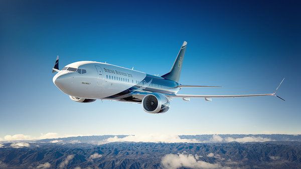 В індонезійському аеропорту пасажирський Boeing зіткнувся в вантажівкою. У момент інциденту на борту літака перебувало 163 пасажири.