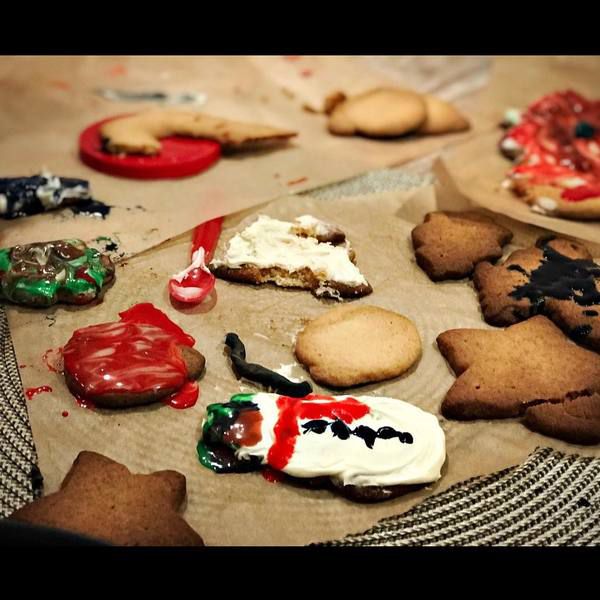 Раян Рейнольдс спік різдвяне печиво, і це жахливо. Популярний канадський актор Раян Рейнольдс знаменитий своїм почуттям гумору, яке не зникає навіть на різдвяні свята