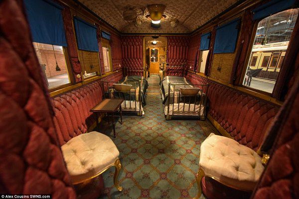 Як виглядає особистий поїзд королеви Вікторії (Фото). Особистий поїзд королеви Великобританії, в честь якої названа ціла епоха.