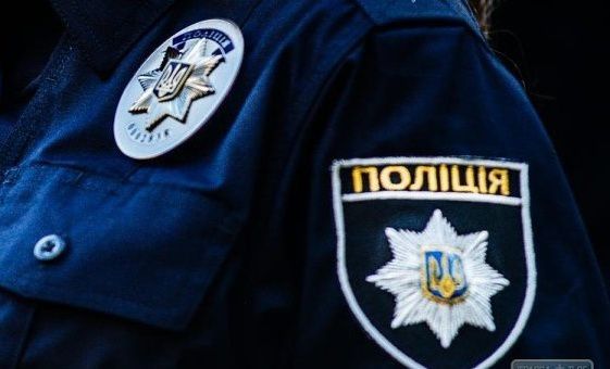  Затримали банду "нальотчиків", які тероризували всю Україну - сенсаційні подробиці(відео). В одній із машин, на якій діяли бандити, знайдено посвідчення Комітету по боротьбі з корупцією, який був заодно зі злочинцями.