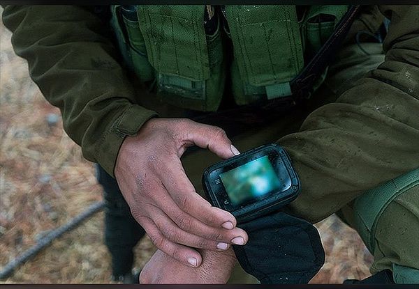 Ізраїль озброюється бойовими смартфонами. Армійські лабораторії Ізраїлю спорудили діючий зразок бойового телефону на «Андроїд».