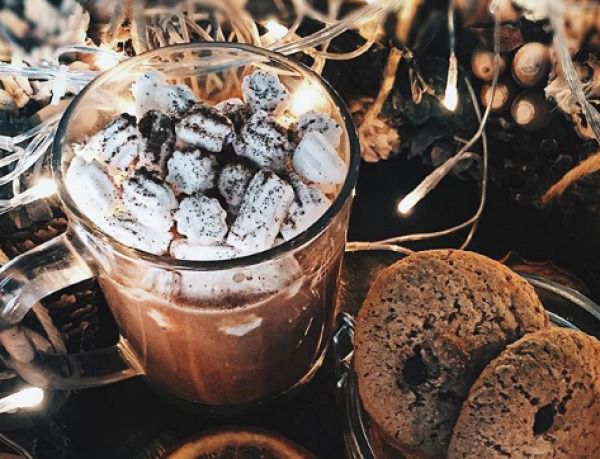 5 напоїв, які повинні бути на новорічному столі 2018. Дізнайтеся, які напої стануть спонсорами вашого новорічного настрою.