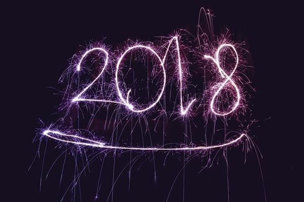 СМС привітання з Новим роком 2018. Добірка коротеньких новорічних привітань з 2018 роком.