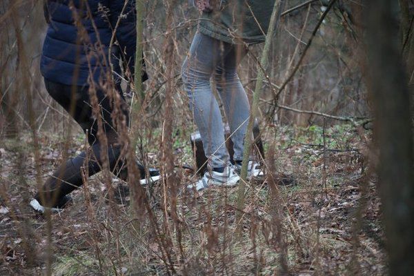 Молода пара вчинила моторошне самогубство у Дніпрі: фото. Молода пара покінчила життя самогубством у лісосмузі Дніпра.