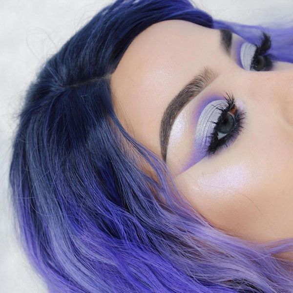 Новорічний макіяж: очі в фіолетових тонах як новий модний тренд. Макіяж очей у фіолетових тонах — новий модний тренд підкорив Instagram.