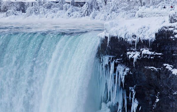 У США частково замерз Ніагарський водоспад. Минулого разу Ніагарський водоспад майже повністю замерз у 2014 році.