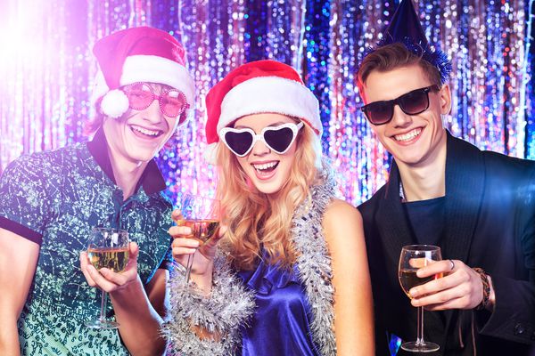 Новий рік без похмілля: 4 секрету. А хочеш дізнатися, як пити в новорічні свята, не п'яніючи? Тоді почитай цю статтю.