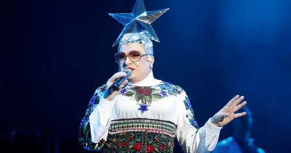 Популярний український співак розважав росіян у новорічну ніч. Фотофакт.