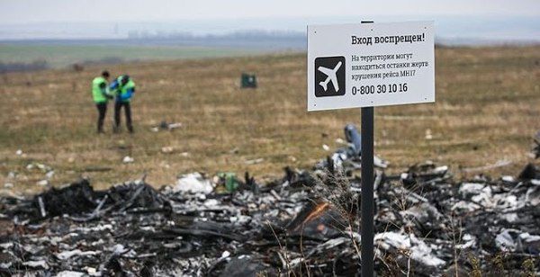 Нідерланди сьогодні оприлюднять імена причетних до загибелі літака MH-17. Нідерланди у вівторок, 2 січня, оприлюднять імена причетних до загибелі малазійського Боїнга, збитого над Донеччиною.