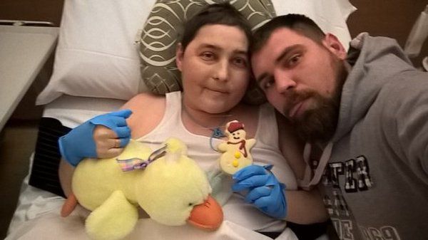 Важкохвора боєць АТО померла у госпіталі Італії. В Італії у госпіталі померла важкохвора жінка Ольга Зеленюк-Юріна, яка з 2015 року боролася з раком.