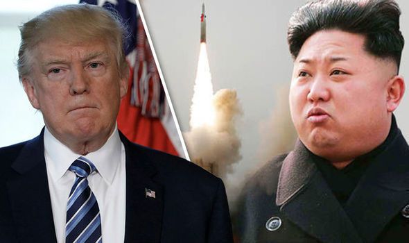 Трамп жорстко відповів за зухвалі заяви Кім Чен Ина. Американський лідер заявив, що ядерна кнопка США набагато могутніша за північнокорейську