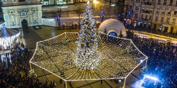Українці побили рекорд за кількістю "новорічних" злочинів. Поліція опублікувала дані про порушення громадського порядку на Новий рік.