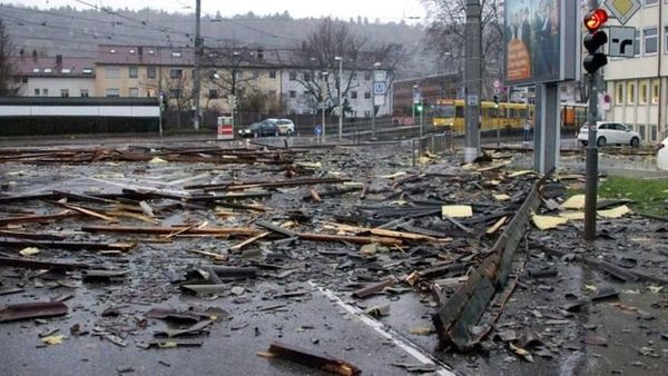 Європу накрив ураган Елеонор, швидкість вітру до 125 км/год. У результаті урагану Елеонор, що пронісся над більшою частиною країн Північної Європи, загинули вже три особи.