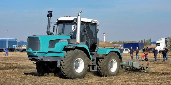 Харківський тракторний завод показав, як збирають новітній український трактор (відео). ХТЗ продемонстрував відеоролик про те, як збирають новітній колісний трактор ХТЗ-243К20.