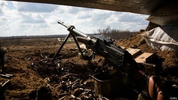 В зоні АТО , на Різдво бойовики застосували зброю, один поранений військовий. У штабі зазначили, що українські військові вогонь у відповідь не відкривали. 