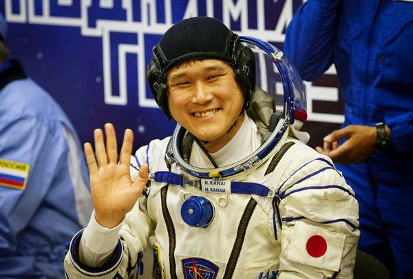 Японський астронавт виріс на дев'ять сантиметрів на МКС. Норишиге Канаї хвилюється, чи поміститься він у сидінні корабля по дорозі додому.