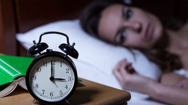 Фахівцям вдалося розробити новий засіб в боротьбі з безсонням. Вченим вдалося розробити спеціальний охолоджуючий обруч для голови, який забезпечує прохолоду для мозку і підвищує якість сну.