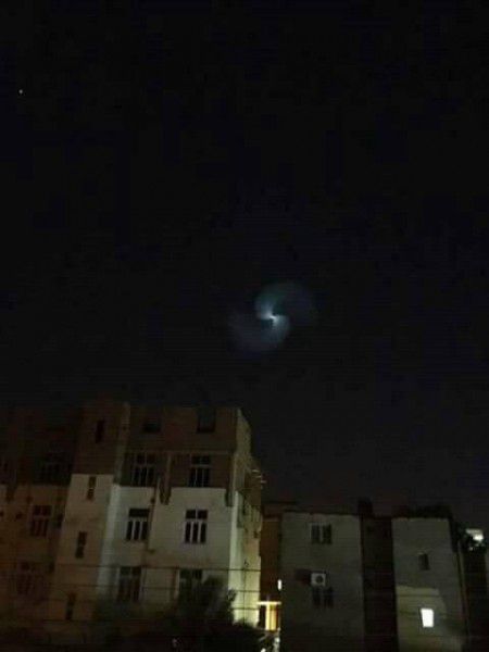У Судані військові стали свідками пролітаючого в небі НЛО. Загадковий НЛО був зеленого кольору.