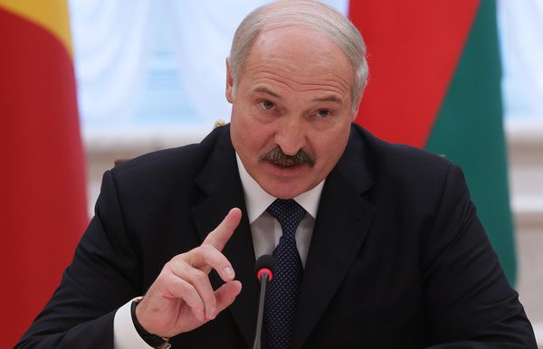 Лукашенко висловився з приводу прикордонної зони з Росією. Президент Білорусі Олександр Лукашенко невдоволений появою прикордонної зони на кордоні з Росією.