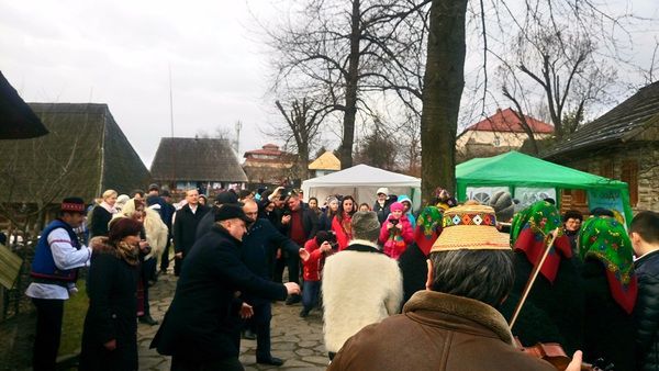 Як в Ужгороді відмічали свято Василя і Старого Нового року (фото). У суботу Ужгород відгуляв найкращий Різдвяний фестиваль Закарпаття – "Коляда в старому селі".