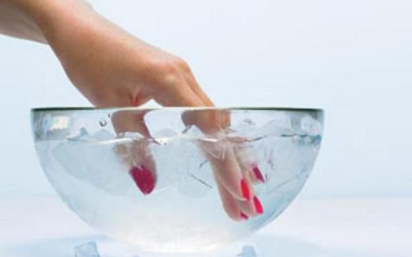 Опустіть ваші пальці в холодну воду і через 30 секунд, ви дізнаєтеся, чи здорові ви!. Простий трюк може показати дуже важливу річ про ваше здоров'я