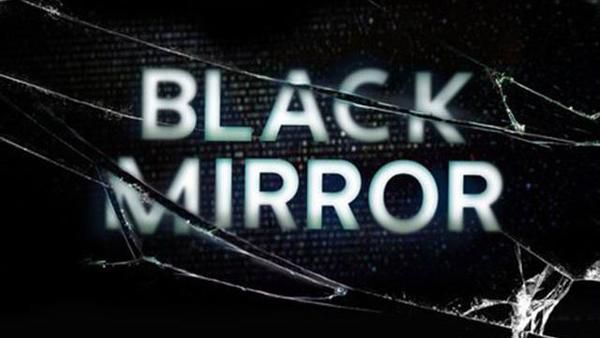 Творець "Чорного дзеркала" шокував заявою про серіал. Творець неймовірно популярного серіалу "Чорне дзеркало" Чарлі Брукер здивував шанувальників, погодившись з поширеною теорією щодо серіалу