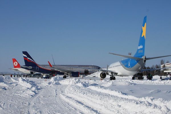 Снігопад в Одесі зірвав виліт "Чорноморця" на збори до Туреччини. Літак, який мав доставити команду до Туреччини, не прибув до Одеси.