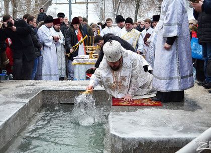Знаменні події. Хрещення: традиції і прикмети. Сьогодні православні відзначають Хрещення Господнє – в пам'ять хрещення Ісуса Христа у водах Йордану.