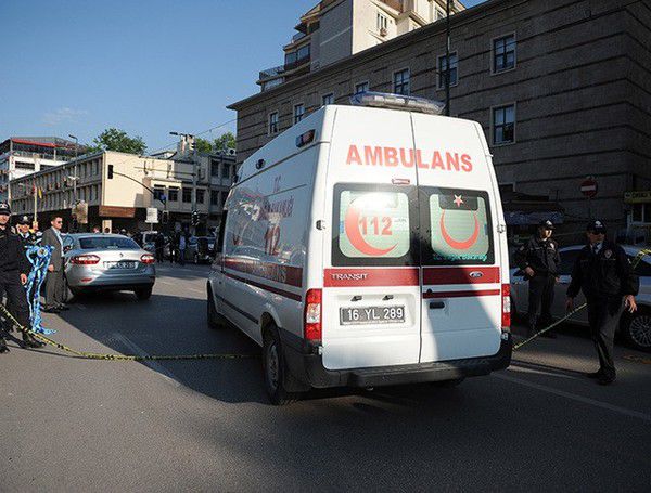 Автобус зі школярами з невідомої причини врізався у дерева: багато загиблих. У турецькій провінції Ескішехір сталася жахлива аварія за участю автобуса, який перевозив школярів. У результаті 11 осіб загинули та 44 зазнали поранень.